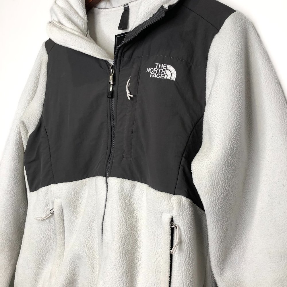 North Face White Denali 2 Hooded Fleece Jacket
